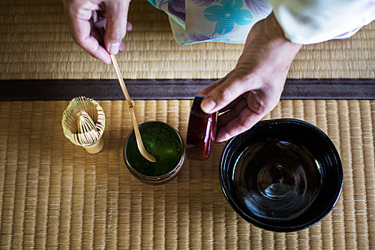 俯拍,特写,传统,日本茶,典礼,女人,绿色,抹茶,粉末,碗