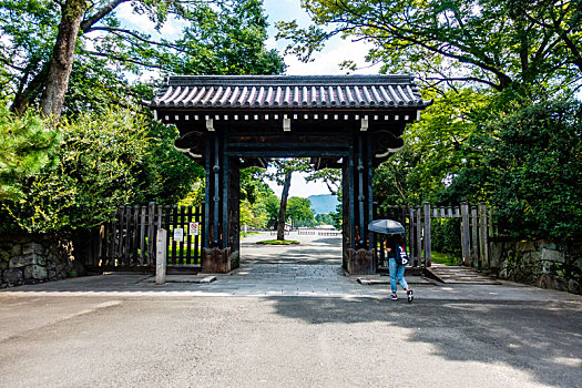 日本京都御苑宫门景观