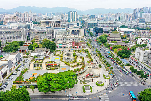 航拍福建福州乌山历史风貌区乌塔公园石塔寺