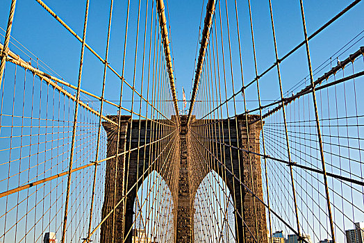 仰视,中间,布鲁克林大桥,纽约