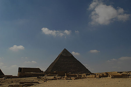 埃及开罗哈夫拉金字塔