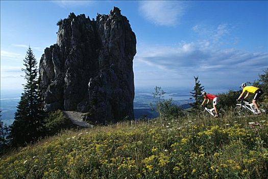 骑车,坎彭完特山,阿尔卑斯山,巴伐利亚,德国