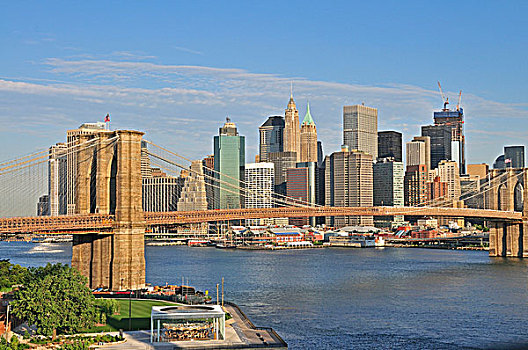 天际线,下曼哈顿,布鲁克林大桥,渡轮,州立公园,仰视,曼哈顿大桥,曼哈顿,纽约,美国,北美