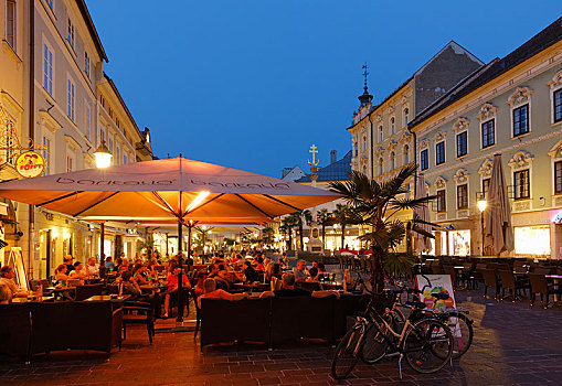 街头咖啡馆,步行区,历史,中心,克拉根福,卡林西亚,奥地利,欧洲