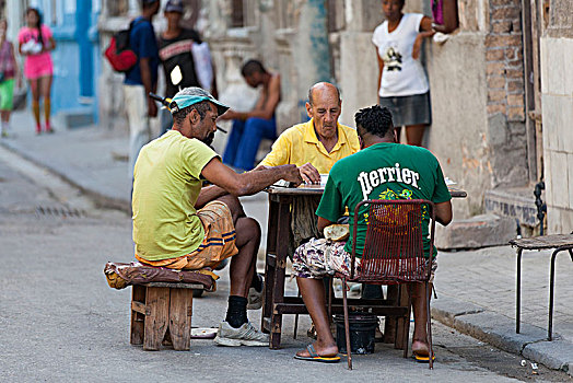 加勒比,古巴,哈瓦那,三个男人,玩,多米诺,路边