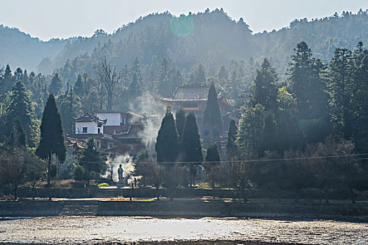 树,蓝,背景,池塘,倒影,烟,枯枝,寺庙,太阳,阳光,水,岸,淤泥,泥潭,村庄,山岗