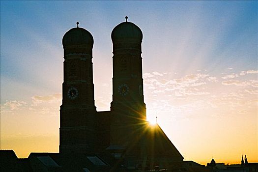 慕尼黑,圣母大教堂,日出