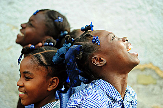 haiti,croix,des,bouquets,3,driends,playing,and,looking,up