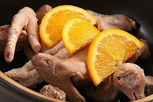 新奇士橙炖乳鸽汤