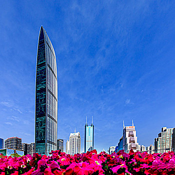 深圳建筑蓝天下的京基100与地王大厦