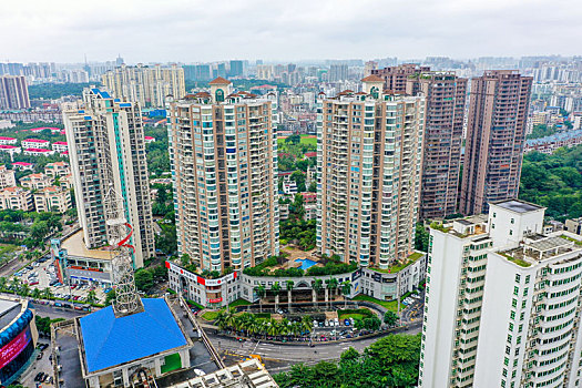 航拍海南海口龙华区滨海大道周边住宅区居民楼建筑群