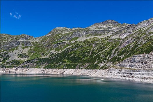 高山湖