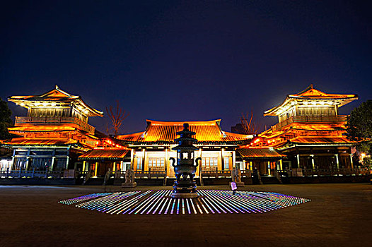 杭州香积寺夜景