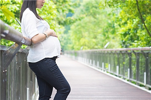 怀孕,亚洲女性,户外