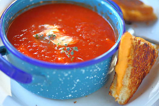 特写,西红柿汤,芝士三明治