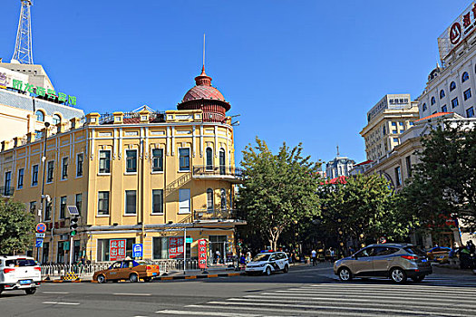 中央大街2号,原为哈尔滨一等邮局