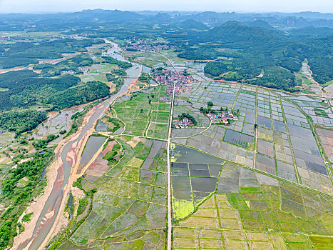 江西金溪,山村田园美