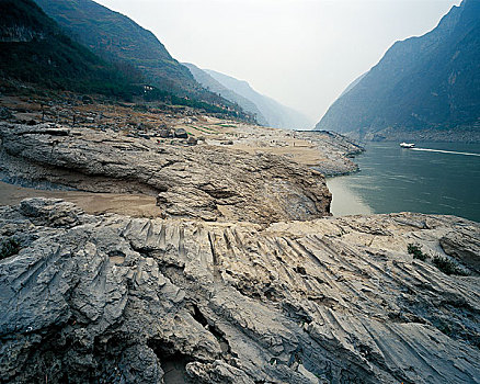 长江三峡纤夫石