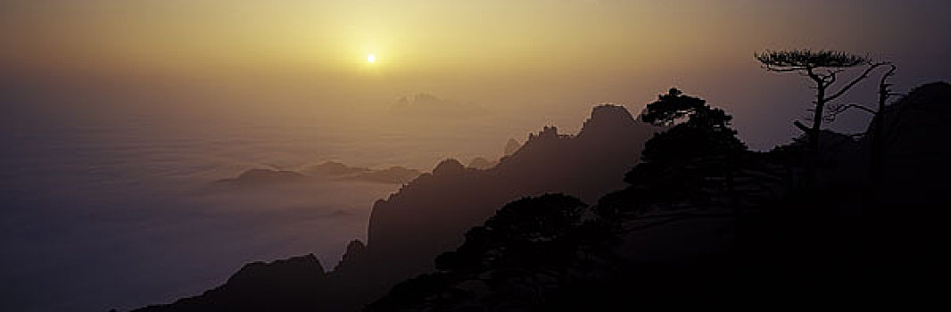 江西三清山夕照