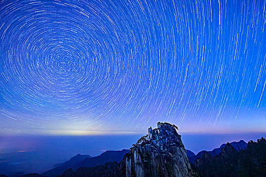 黄山上升峰星轨