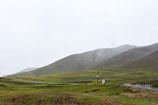 日月山