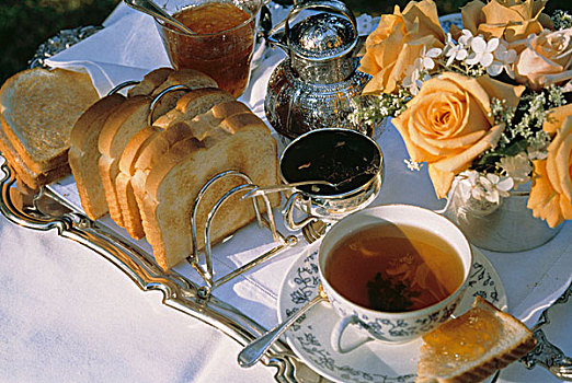 茶杯,茶壶,干杯,果酱,花束,玫瑰