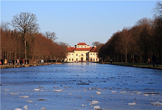 城堡,施莱斯海姆宫