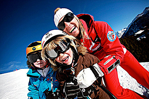 法国,阿尔卑斯山,滑雪,教练,两个孩子