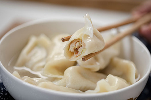 手工鲜肉白菜水饺