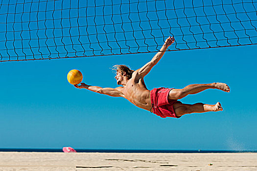 男人,玩,沙滩排球,球,清晰,蓝天