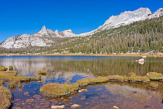 顶峰,湖,优胜美地国家公园,加利福尼亚