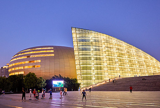 河南省郑州市文化艺术中心夜景