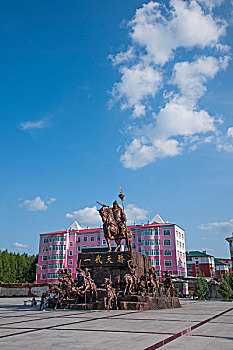 内蒙古呼伦贝尔额尔古纳大兴安林地区满归镇成吉思汉广场