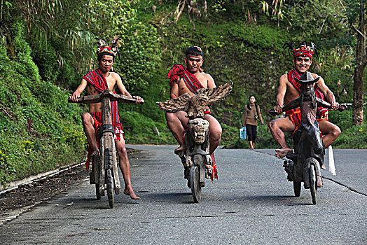 伊富高省,部落男子,木质,三轮车,巴纳韦,菲律宾,亚洲