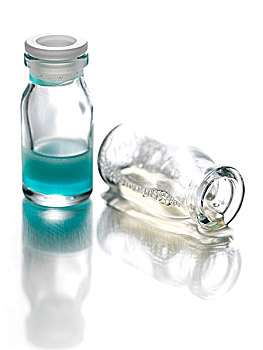玻璃瓶,液体