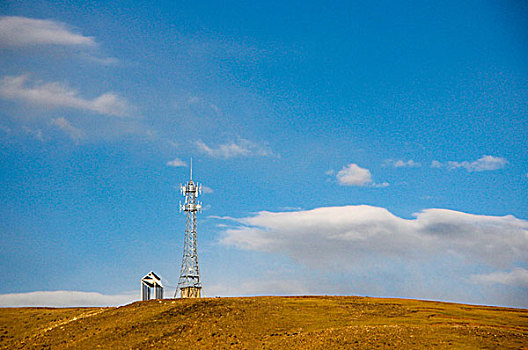 高原上的信号塔