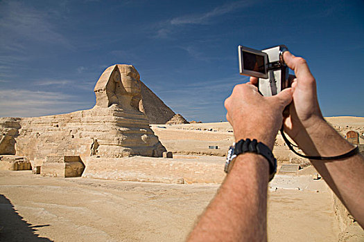 一个,男人,照相,录像,摄像机,吉萨金字塔,开罗附近,埃及