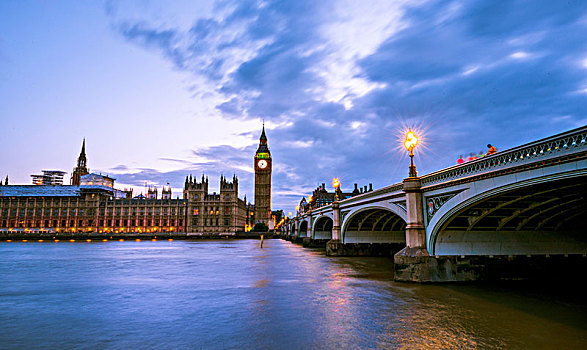 威斯敏斯特桥,泰晤士河,威斯敏斯特宫,议会大厦,大本钟,黃昏,威斯敏斯特,伦敦,英格兰,英国