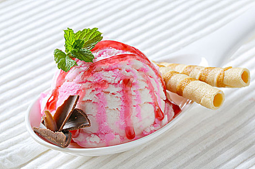 树莓酸奶,冰淇淋