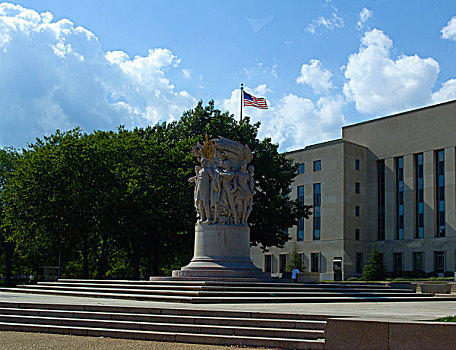 美国法院大楼·米德将军塑像