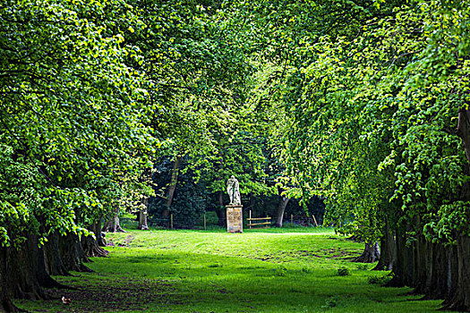 雕塑,基座,庄园,花园,靠近,碎屑,格洛斯特郡,科茨沃尔德,英格兰,英国