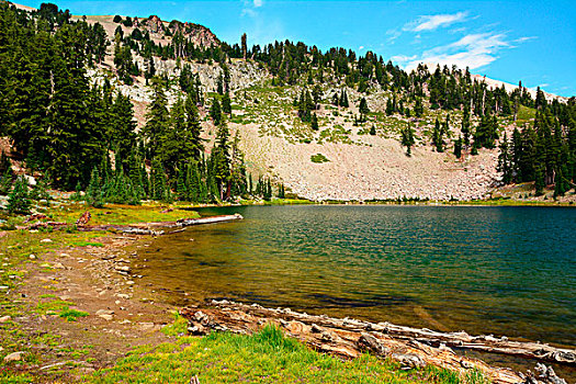 翡翠湖,拉森火山国家公园,加利福尼亚,美国