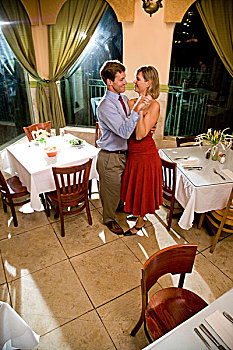 年轻,情侣,相爱,跳舞,餐馆