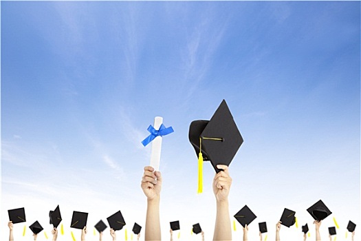 握着,毕业,帽子,证书,云,背景