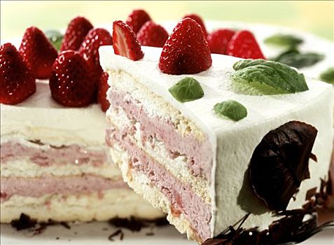 草莓冰激凌,蛋糕