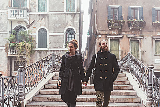 情侣,握手,向下,楼梯,威尼斯,意大利