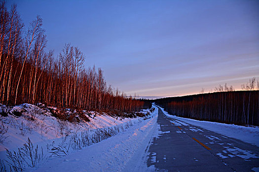 黑龙江漠河北极村夕阳