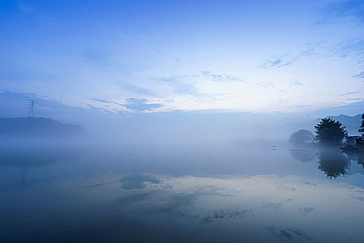 湖,雾,蓝天