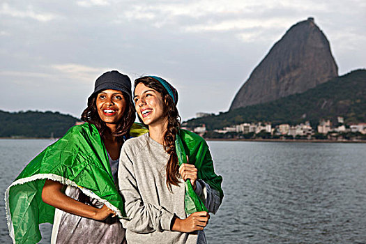 两个,女性朋友,旗帜,里约热内卢,巴西