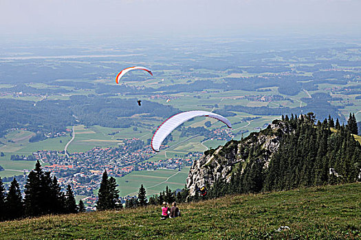 滑翔伞运动者,坎彭完特山,两个,人,看,照片,齐姆高,上巴伐利亚,德国,欧洲